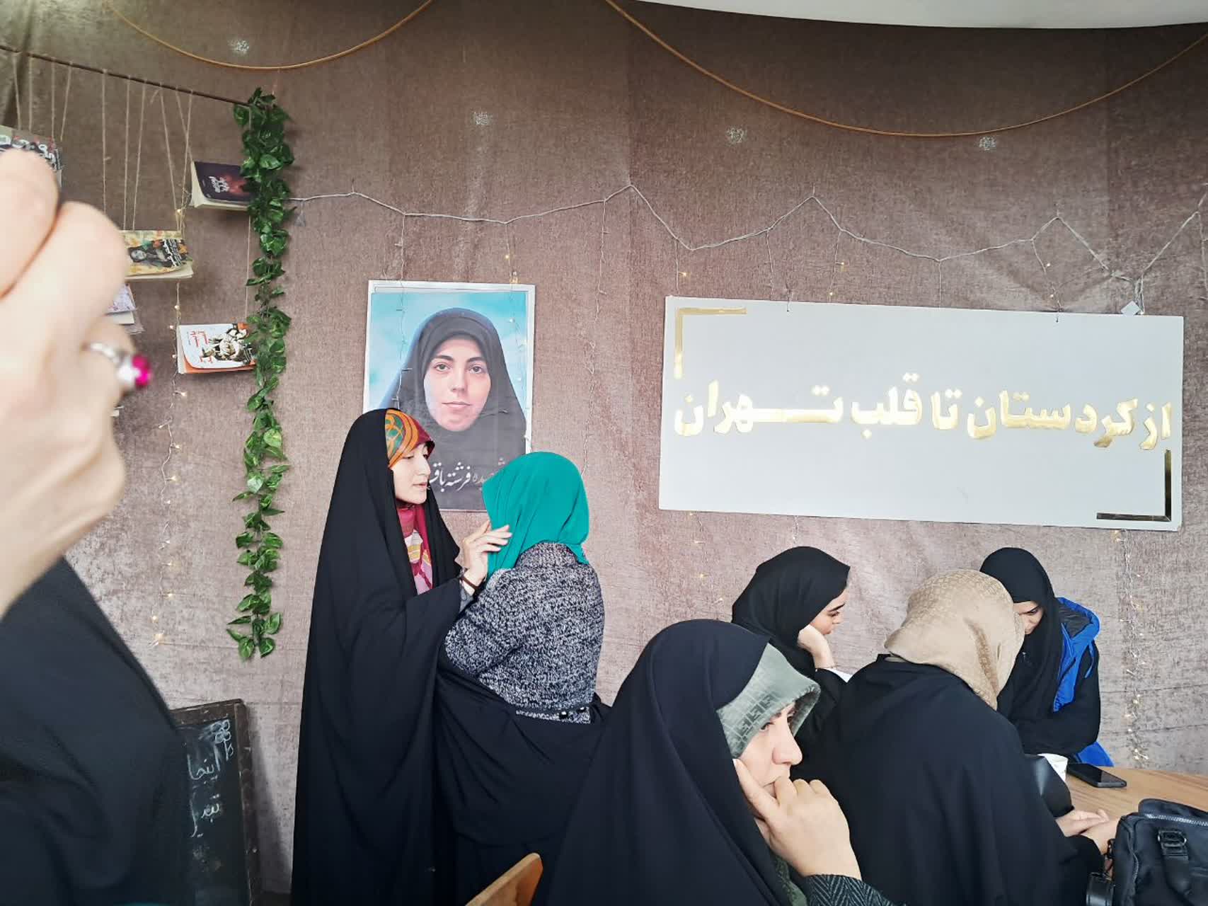 بازدید و تقدیر از موکب‌های فرهنگی خواهران در جشن نیمه شعبان